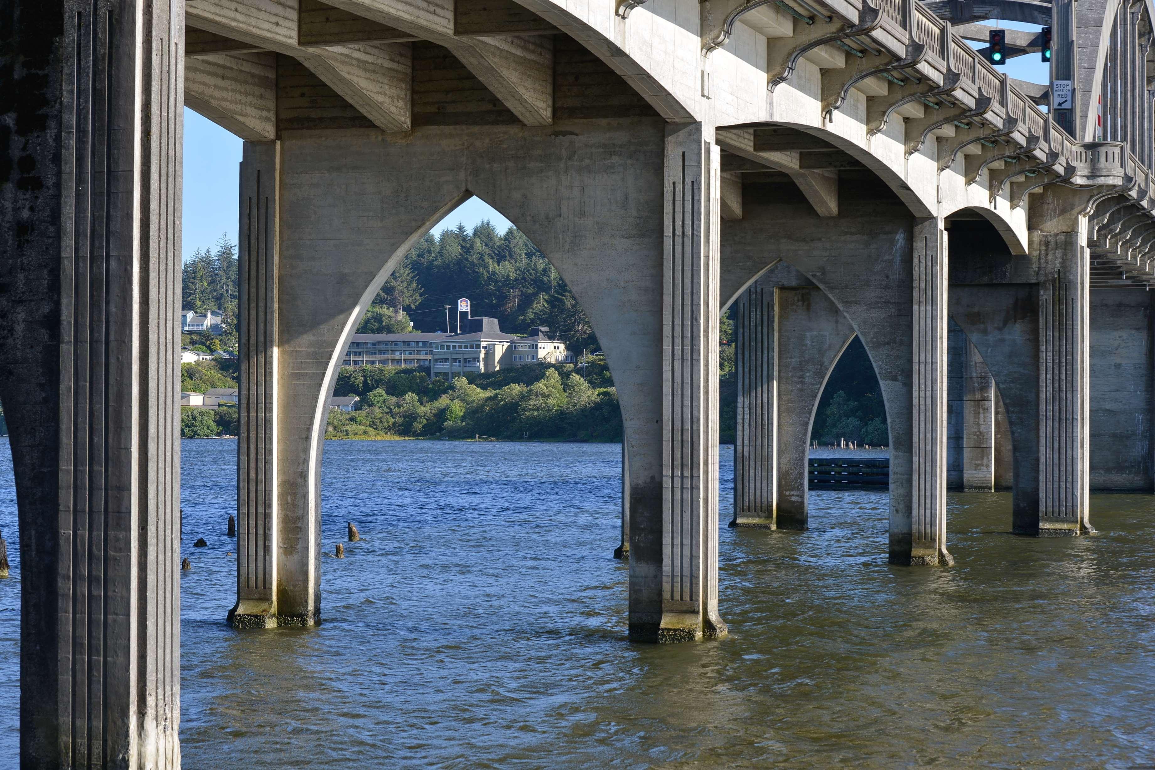 Best Western Pier Point Inn Florence Bagian luar foto